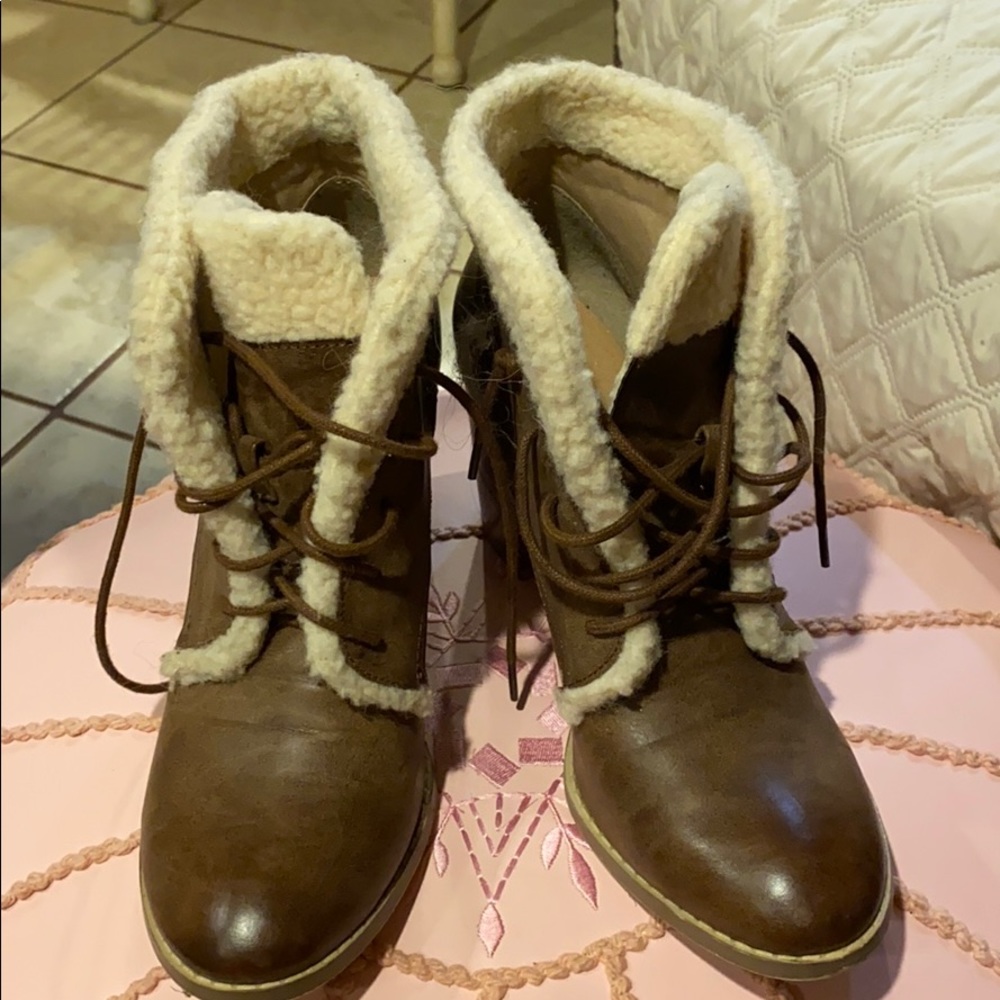 Boot with faux fur around
